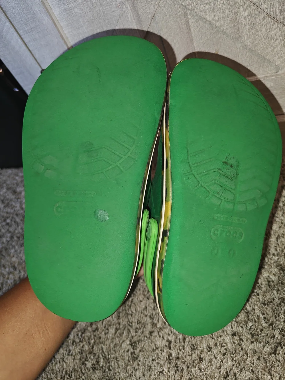 Crocs Green Camo Clogs Classic Size 1 Youth